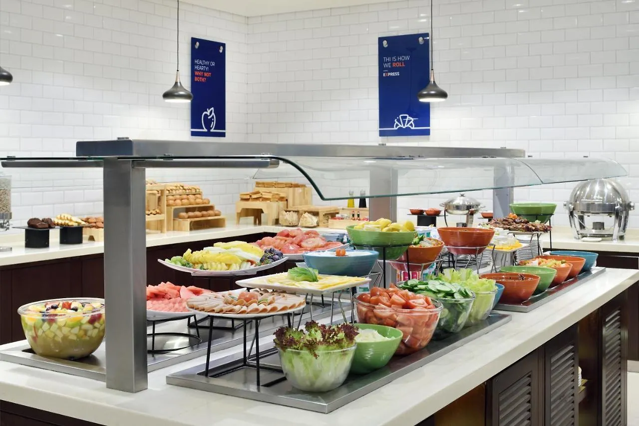 Holiday Inn Express Dubai Internet City By Ihg 3*,  Förenade Arabemiraten