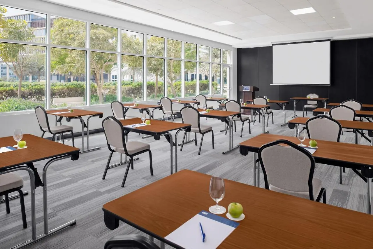Holiday Inn Express Dubai Internet City By Ihg