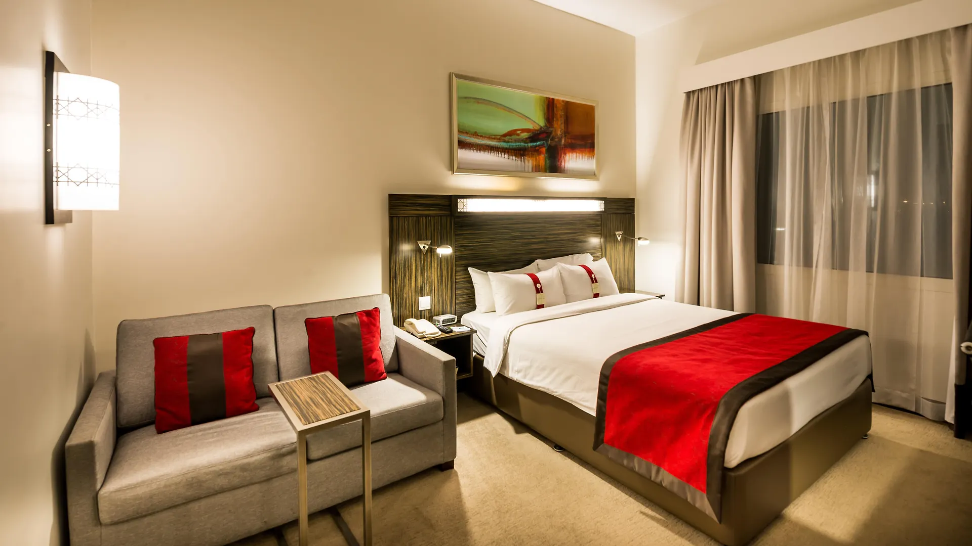 Hotel Holiday Inn Express Dubai Internet City By Ihg