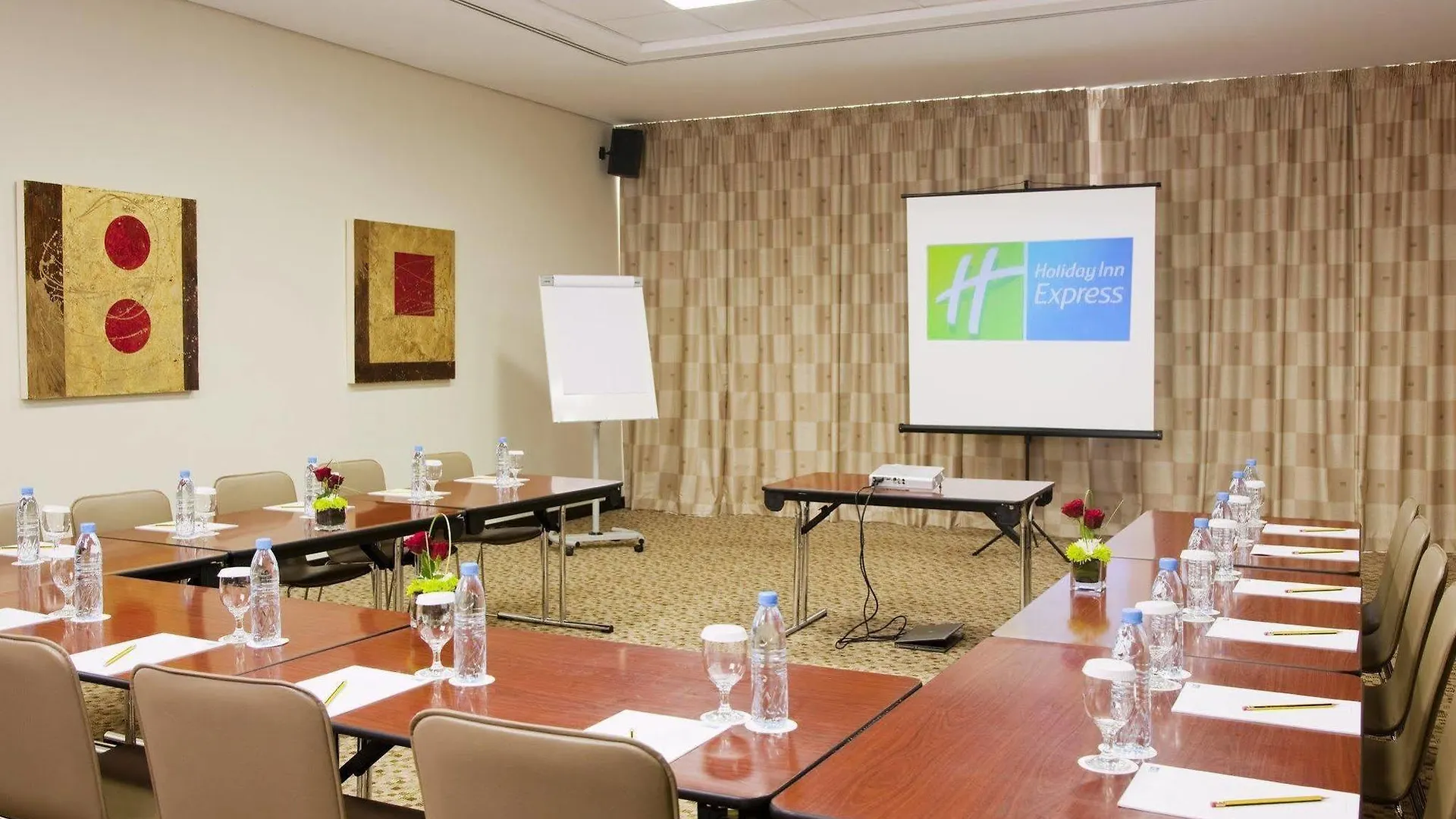 Holiday Inn Express Dubai Internet City By Ihg 3*,  United Arab Emirates